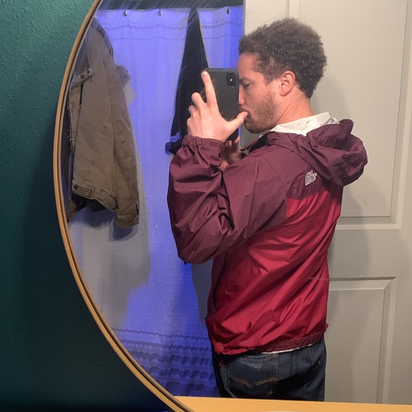 The North face HyVent 2.5L size small! - Picture 2 of 10